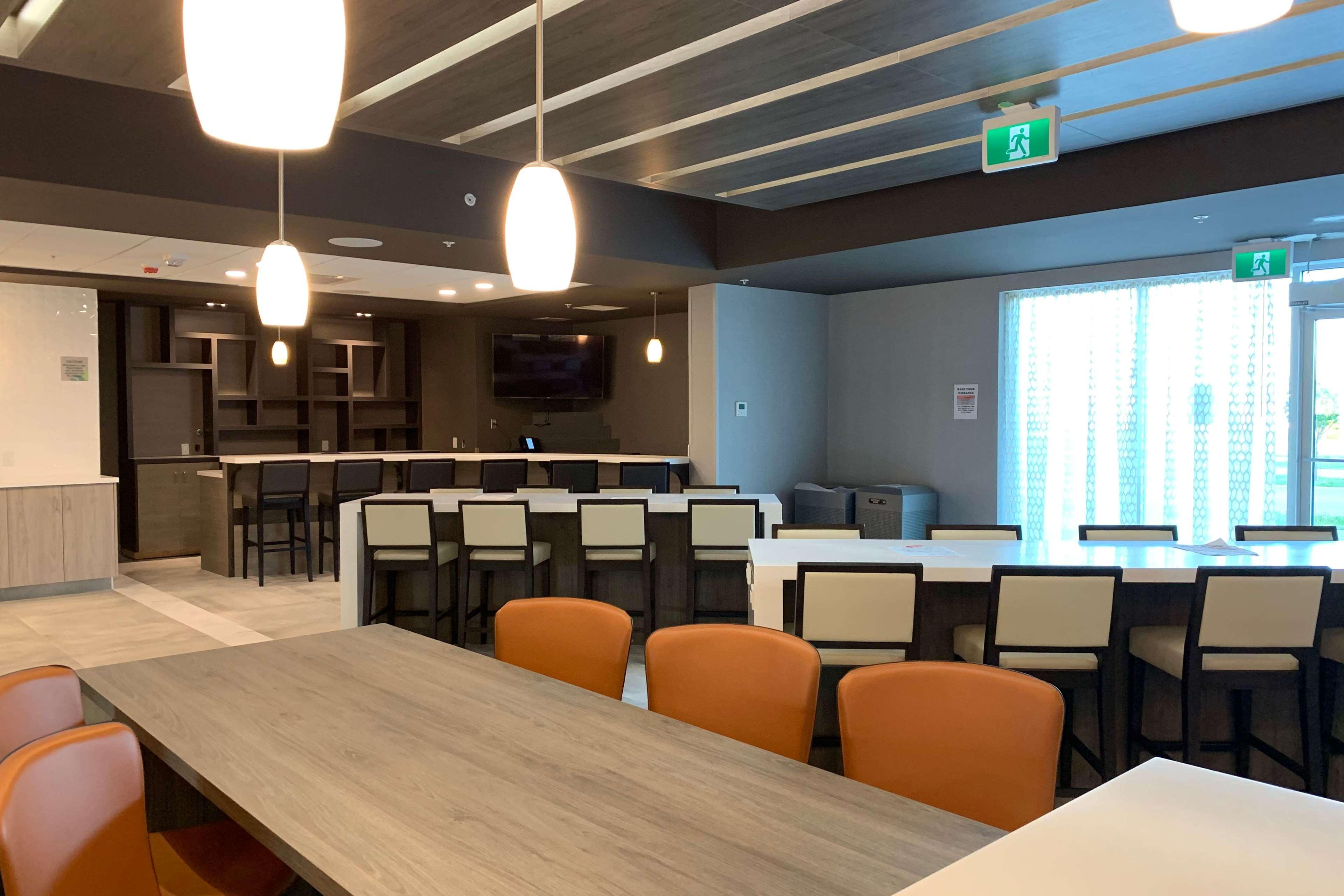 Wingate By Wyndham Kanata West Ottawa Exterior photo